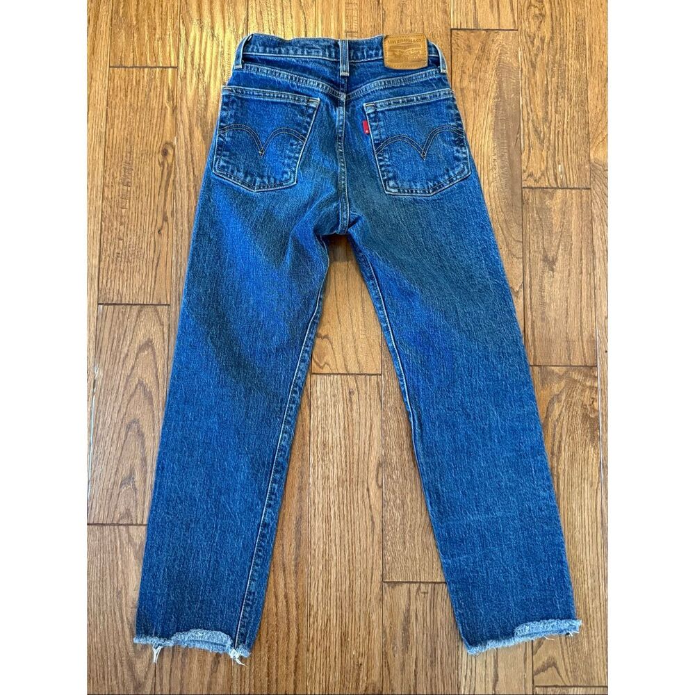 Levi’s wedgie straight high rise button fly raw hem jean size 24 - Picture 6 of 10